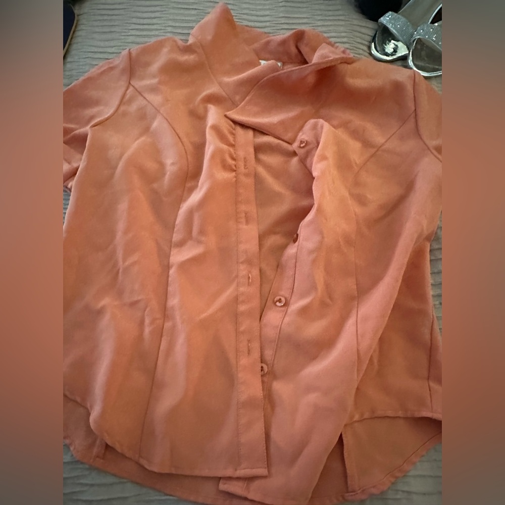 women button up shirt